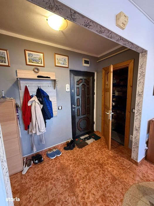 3 CAMERE cu bucatarie mare, Narcisa