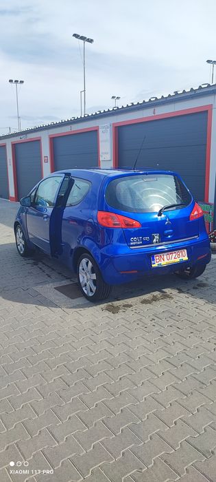 Mașină Mitsubishi colt