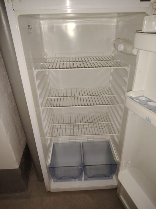 Продаю рабочий холодильник