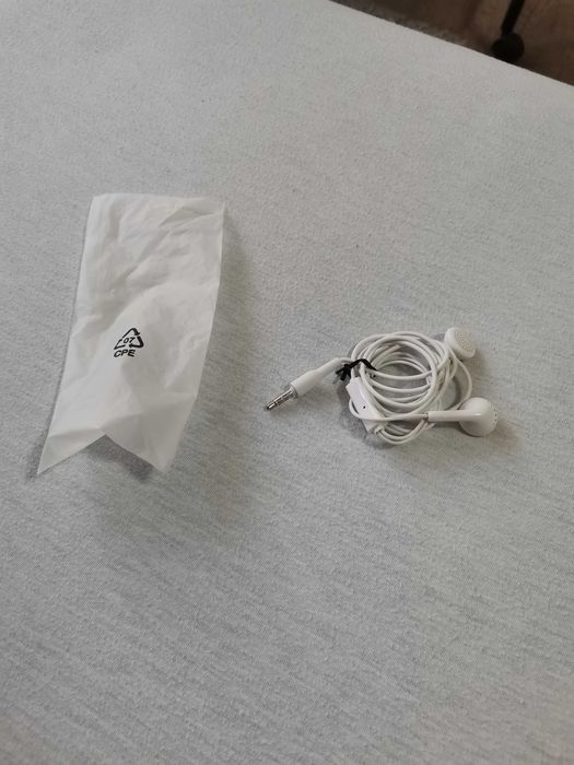 Căști cu fir  Ceasuri