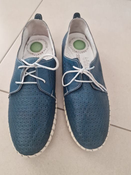 Pantofi din piele