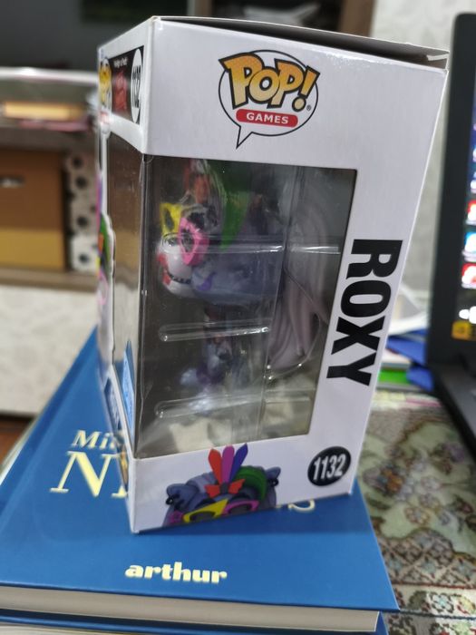 Vând figurina Funko Pop Roxy