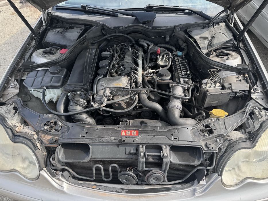 Mercedes-Benz C220 w203 143hp 2003г На Части