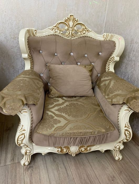 Продам диван 2 кресла