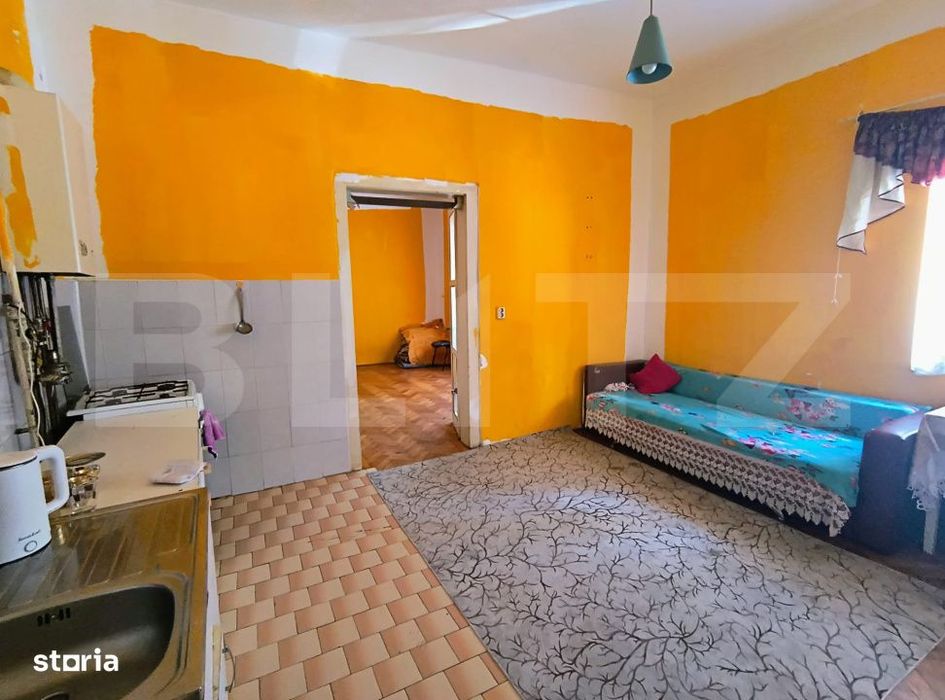 Casa 3 camere, 78 mp, 100 mp teren, zona Centrala