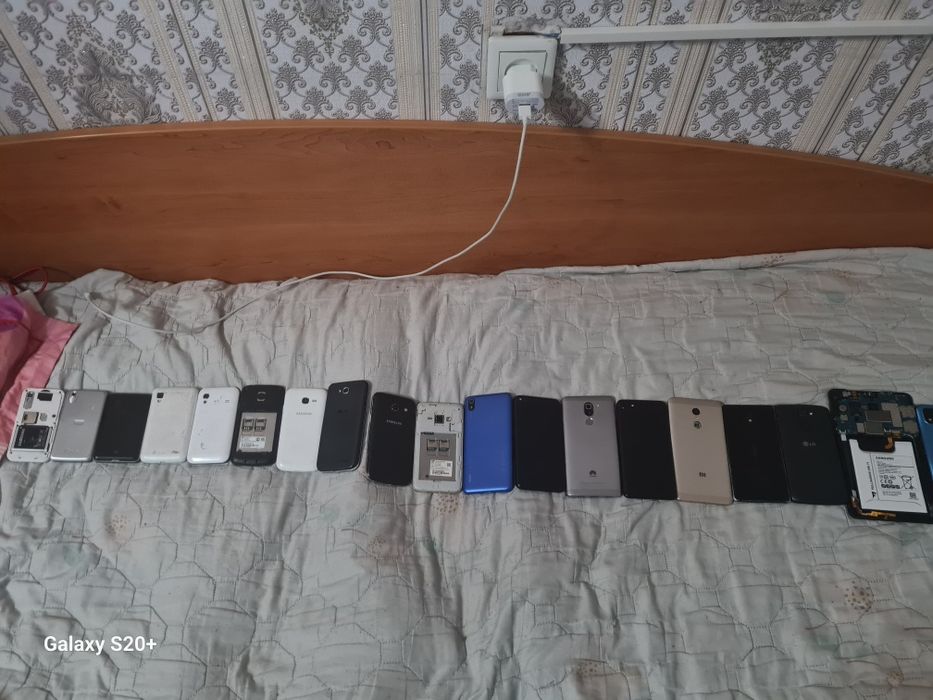 лот телефонов на запчасти