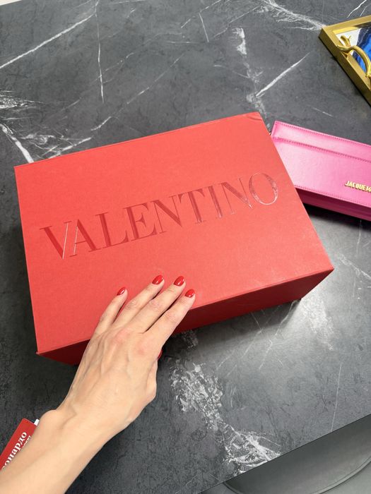 Оригинал Valentino