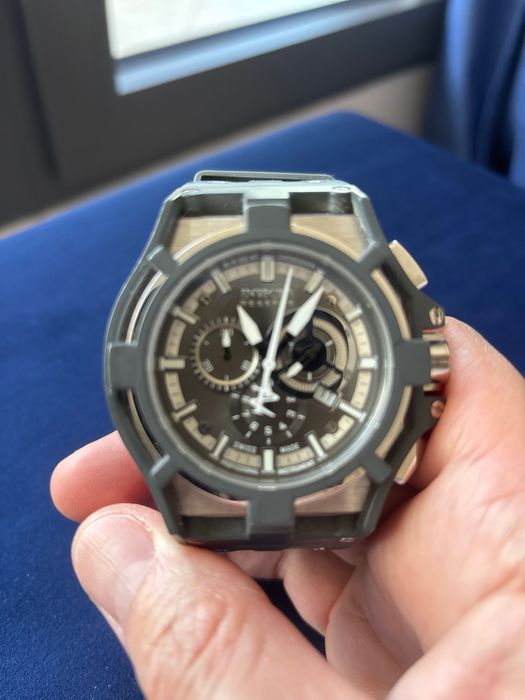 Часовник INVICTA AKULA RESERVE Swiss Made
