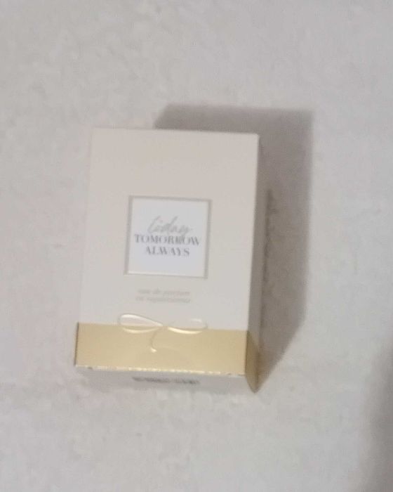 Дамски и мъжки парфюми AVON