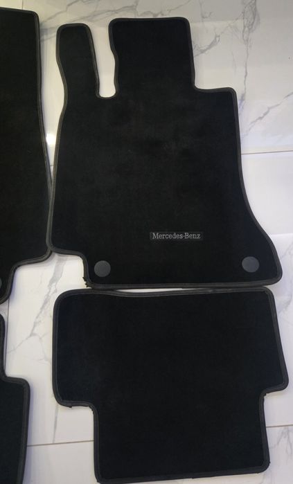 Оригинални  стелки за мерцедес Ц- класа 2017г