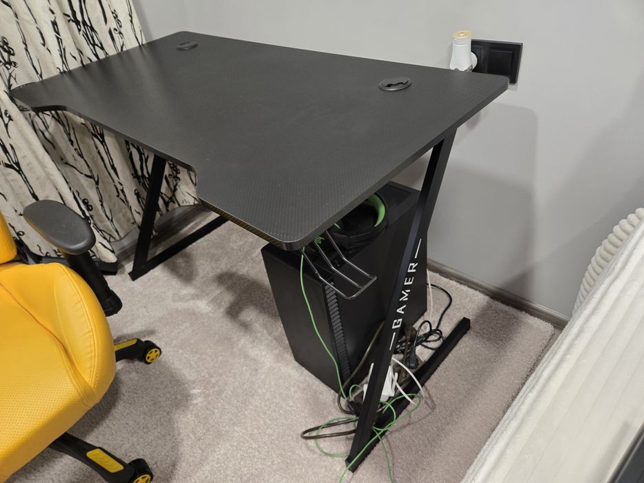 Гейминг комплект – бюро + стол