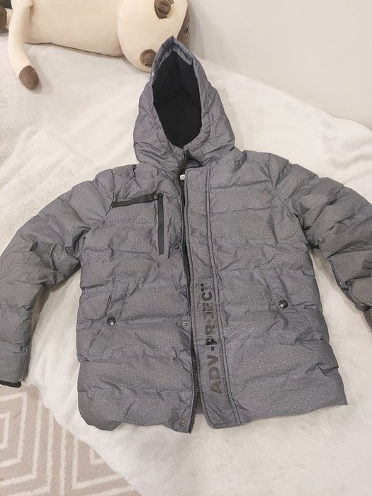 Продам детскую куртку