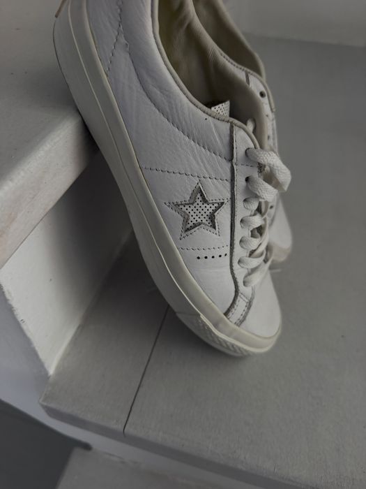 Tenesi converse