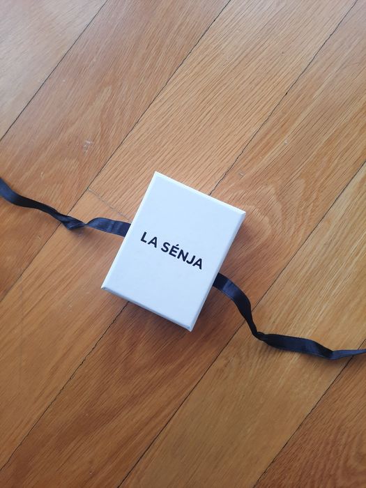 La Senja Сребърни обеци с кристали Swarowski