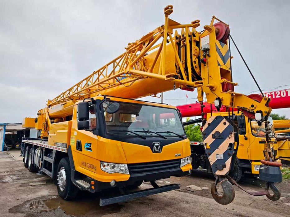 Автокран XCMG 25 тонн YQ25K5D