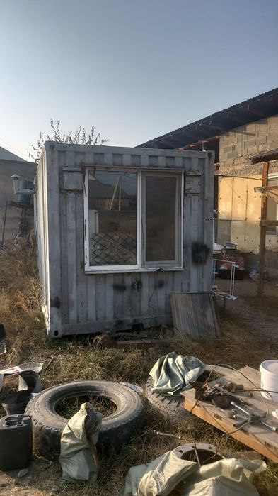 Жилой континер и душ