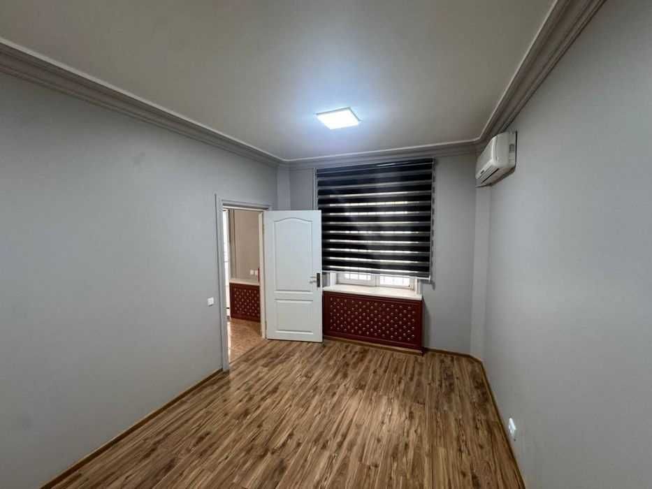 Срочно! Сдаётся Коммерческое помещение 146 м² в Центре — ул. Нукусская