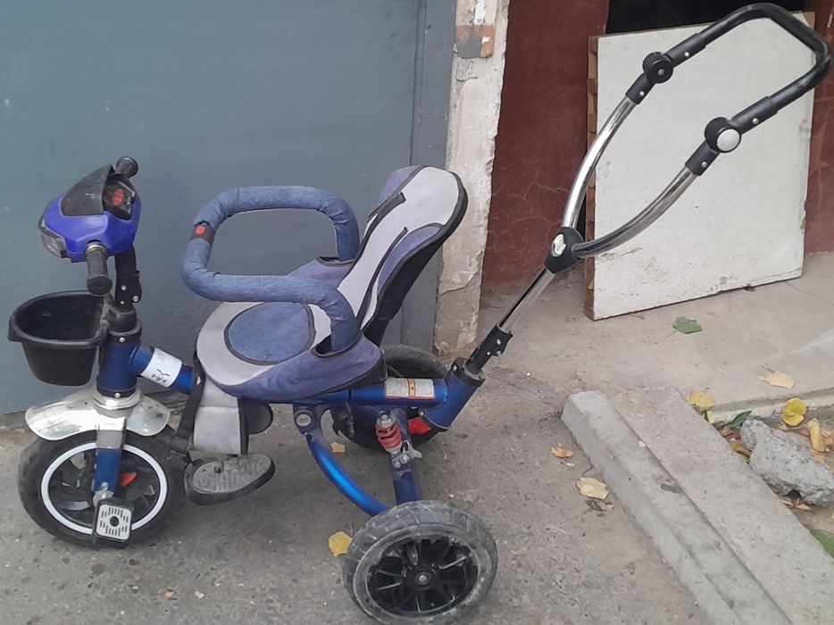 Детский трёхколёсный велосипед