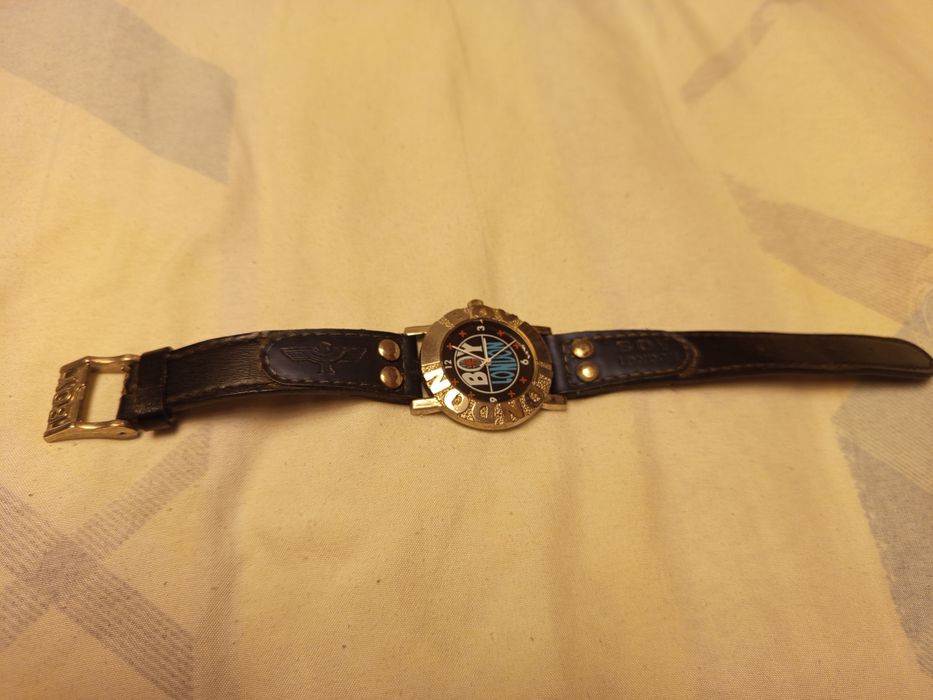 Дизайнерски часовник Boy London