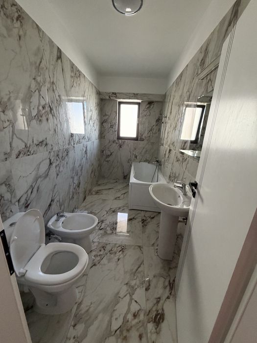 Vand apartament 2 camere bloc nou Dem Radulescu Ramnicu Valcea