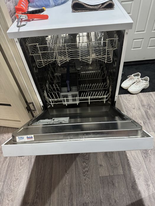 Посудомлечная машинка