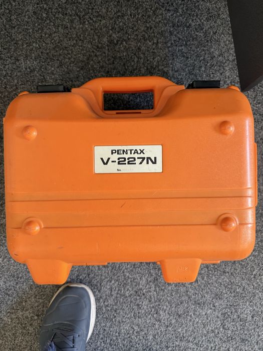 Stație totală Pentax V-227N cu valiză și accesorii