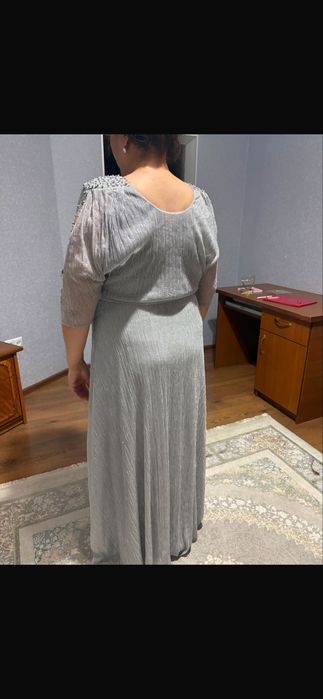 Продам вечернее платье 48-50р