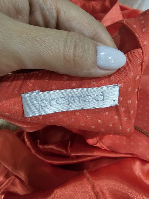 Женская одежда 42 размера