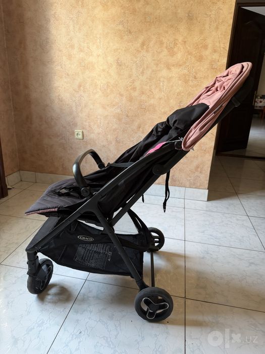 Graco — компактная прогулочная коляска