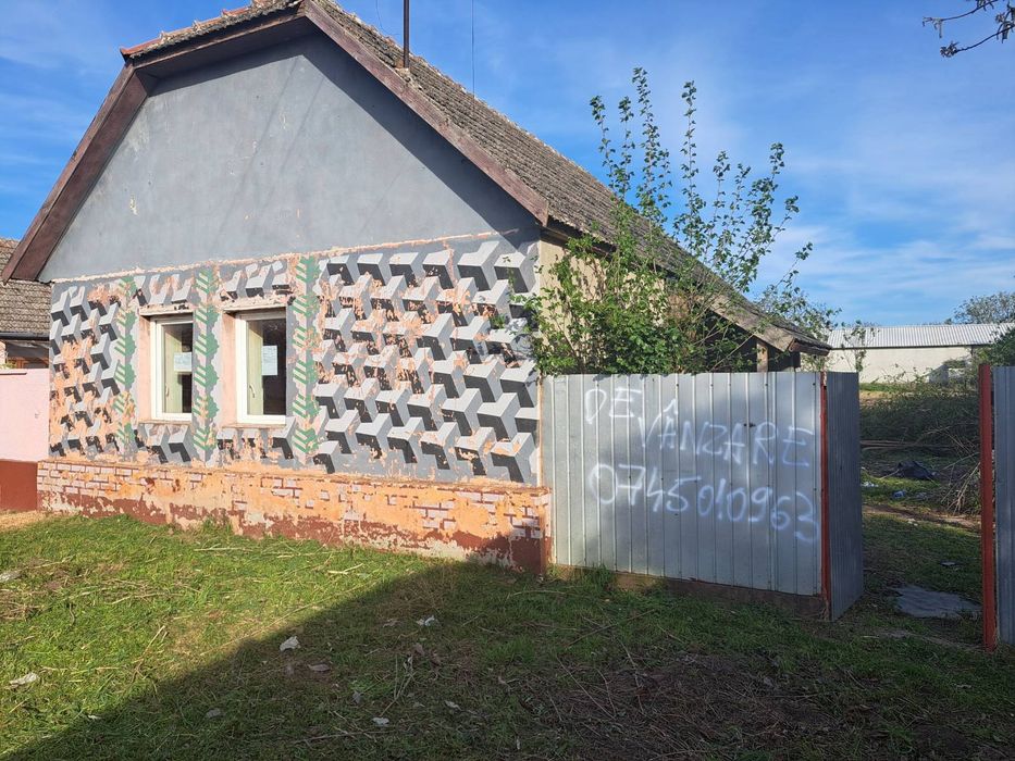 Casa si teren in Secusigiu 207