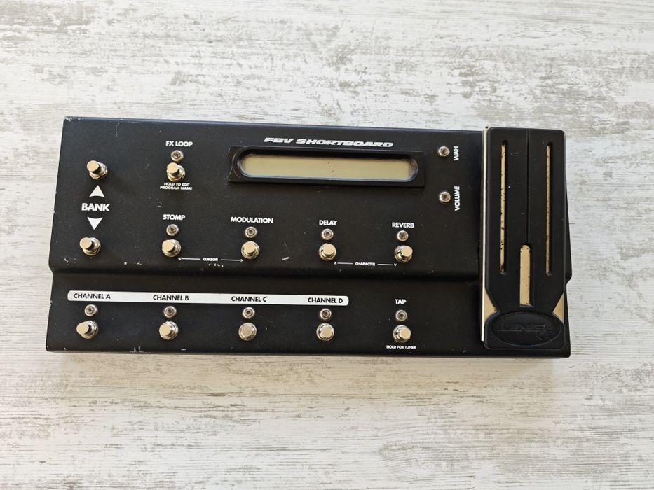 Line 6 Spider Valve HD100 Bogner + FBV Shortboard + нови JJ 6L6 лампи