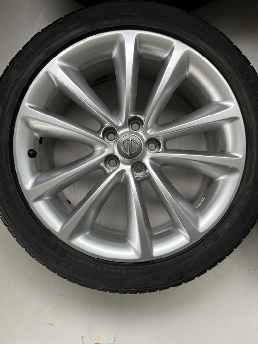 Джанти 18 цола 5х105 за Опел с летни гуми 225/45/18