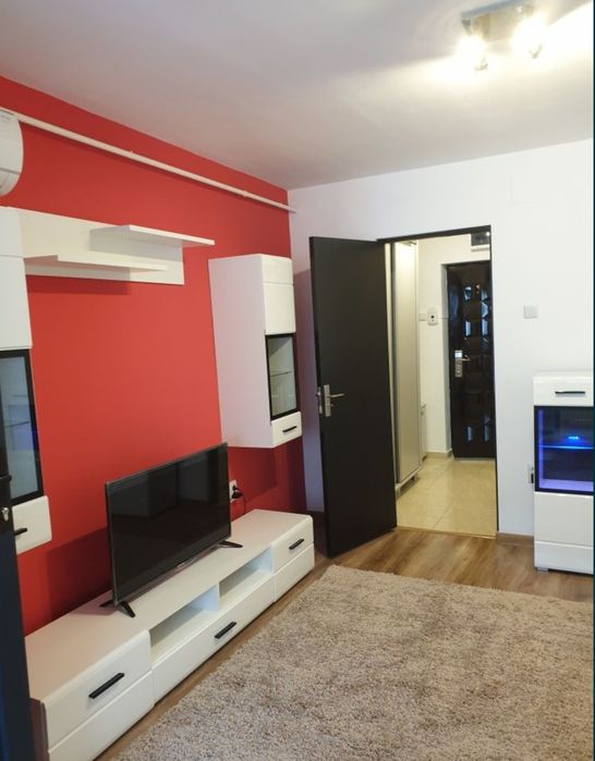 Inchiriez garsoniera in Hipodrom, capatul lui 2, bloc nou, etaj 2 cu lift