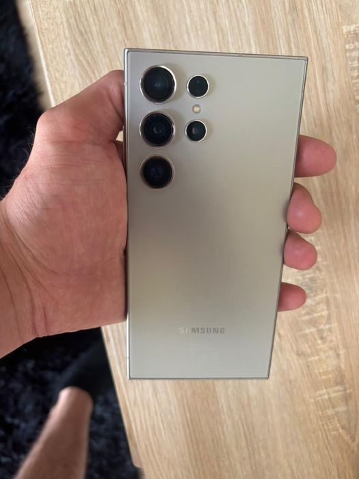 Samsung Galaxy S24 Ultra 256GB – Impecabil, ca nou