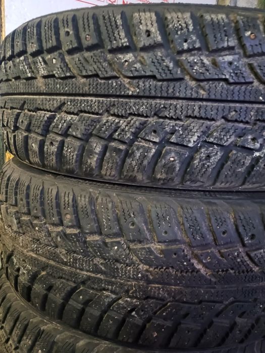 Продам диски с шинами диаметр 17.