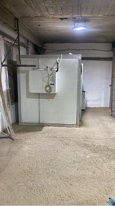 Продам морозильную камеру
