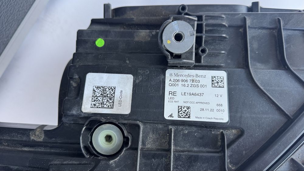 Фар за Мерцедес Ц класа/Mercedes C W206