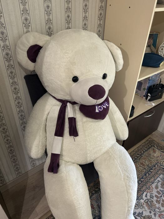 Медведь плюшевый