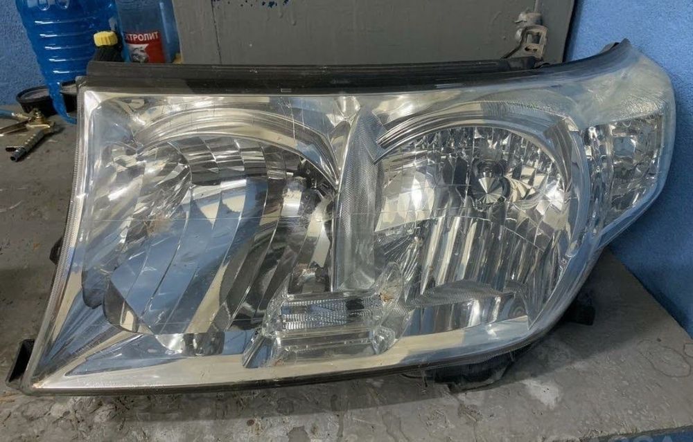 Фара от ленкрузер 200