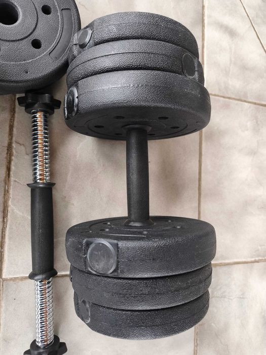 Дъмбели 2х10 Кг. И Един Бонус 5кг.