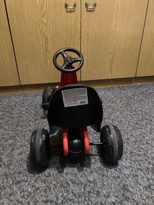 Детска количка с педали