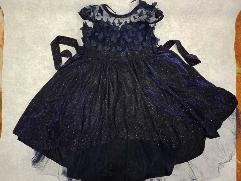 Нарядное платье для девочки VULOMODE