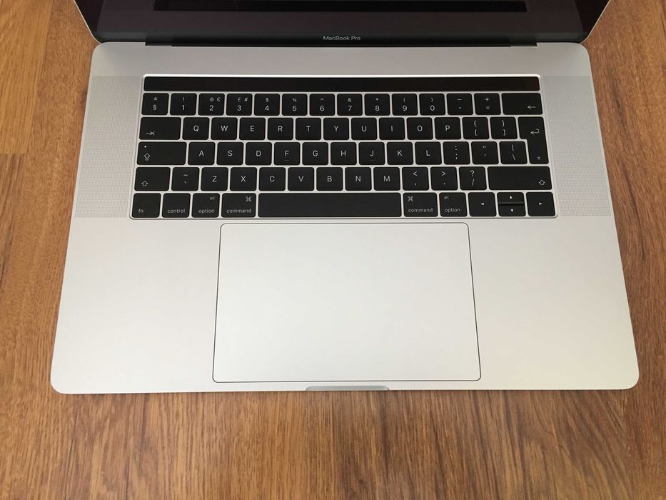15' Core i9 Apple MacBook Pro 2019 Silver @ 32GB RAM/512GB SSD/Radeon Pro 560X 4GB/Бат 70 цик