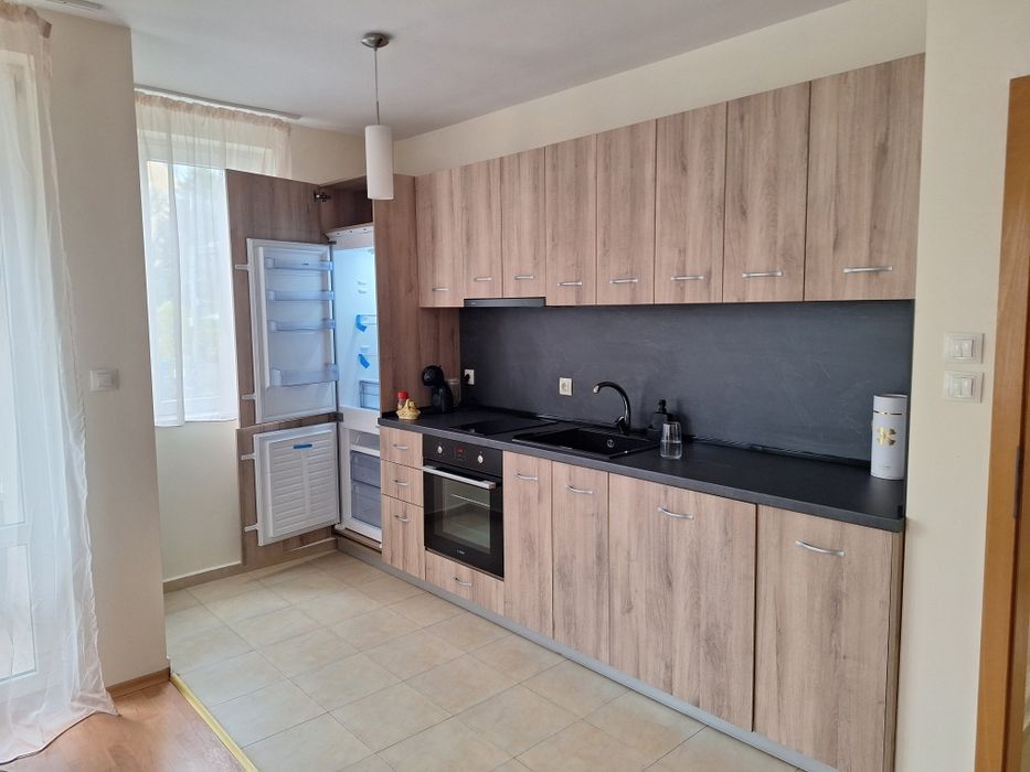 Дава се под наем Двустаен апартамент в София, Оборище - 60 кв.м за 718.08 € - Снимка #1