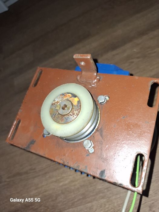 Продам электродвигатель