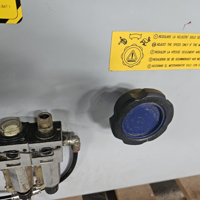 кантираща машина за праволинейно и криволинейно кантиране