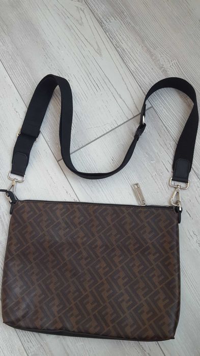 Нова оригинална мъжка кожена чанта FENDI MESSENGER BAG