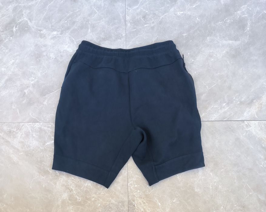 Nike Tech L размер къси панталони