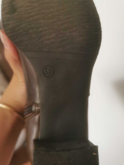 Cizme de piele maro noi 37
