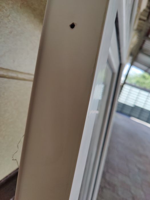 Пластиковая дверь на балкон